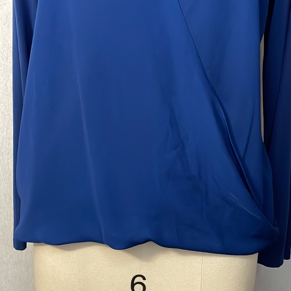 Vince Camuto, wrapped top - Picture 7 of 12